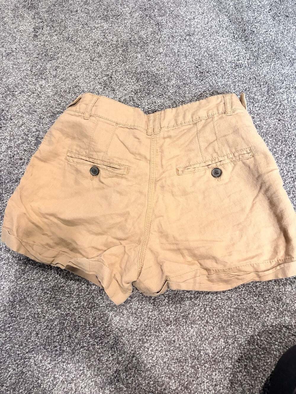 Vintage Y2K H&M Women's Khaki Utility Cuffed Shorts - Picture 3 of 3